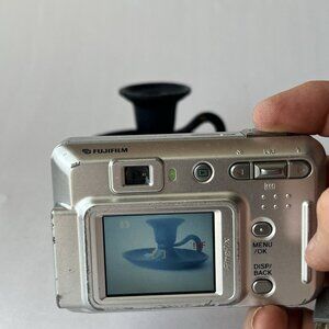 Fujifilm FinePix A400 Digital Camera 4.1MP Silver Tested Works